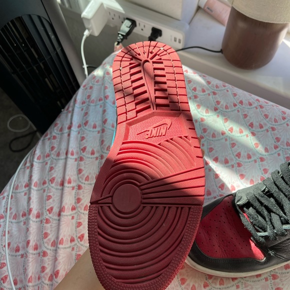 Women’s Air Jordan UNC to Chicago Size: 9 - Picture 3 of 8